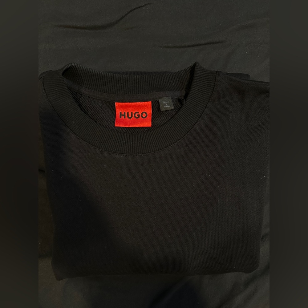 Hugo boss men’s sweatshirt